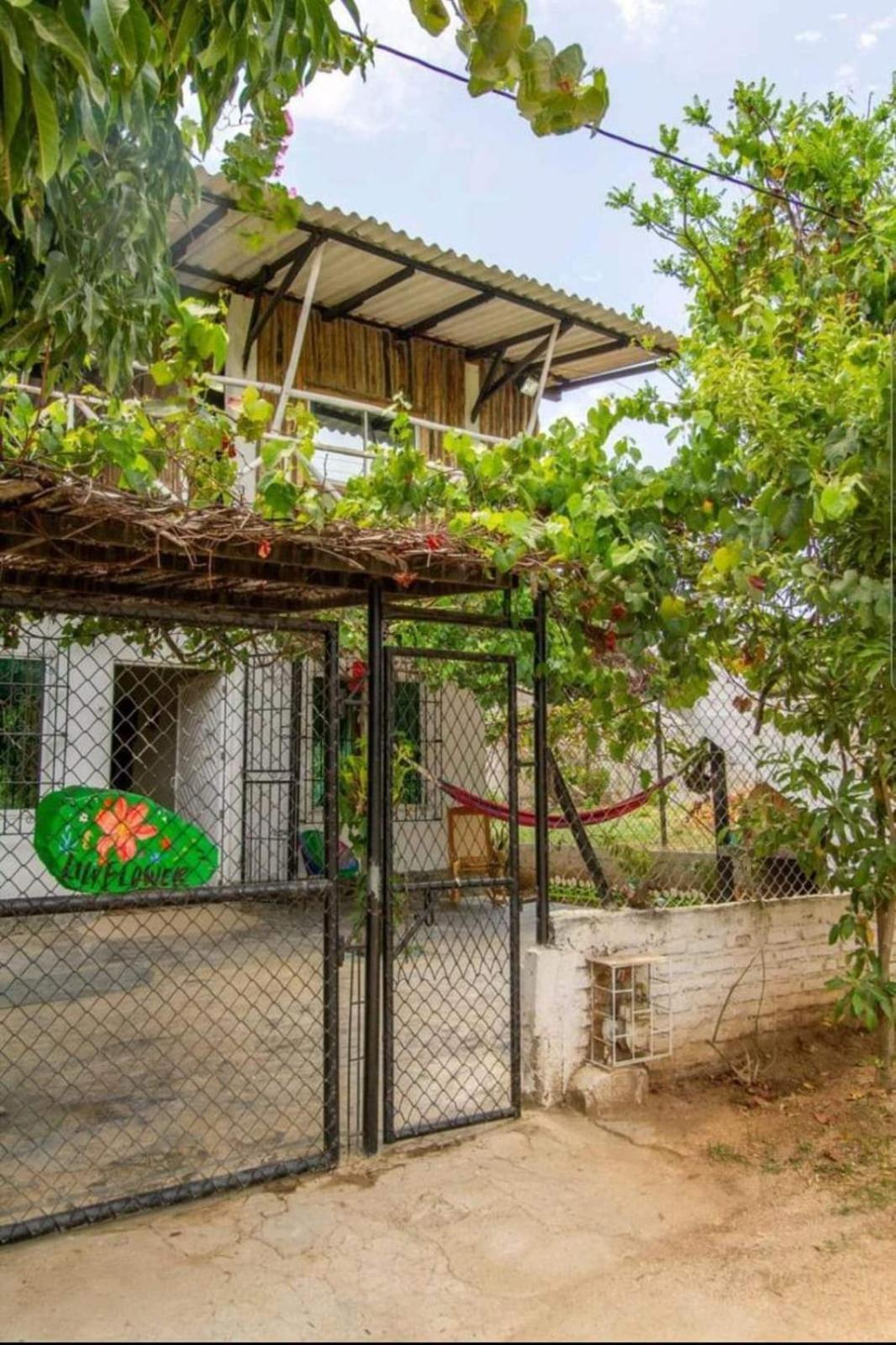 Casa Lily Flower Playa Dormida Exterior foto